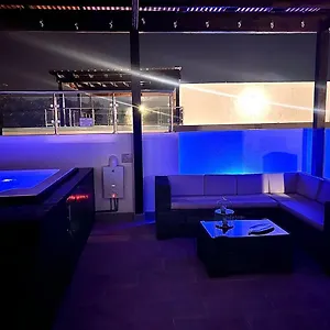 Apartamento Outstanding Pent House W/jacuzzi, Santiago De Los Caballeros